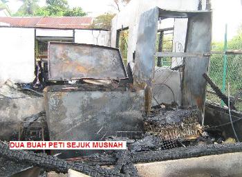 DUA_BUAH_PETI_SEJUK_MUSNAH-350x256.jpg